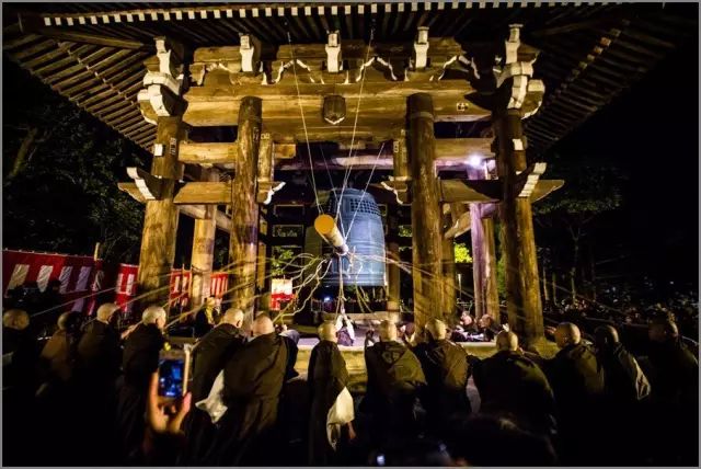 元旦｜做一个现代白领在「日本新年」来临前的谜之淡定