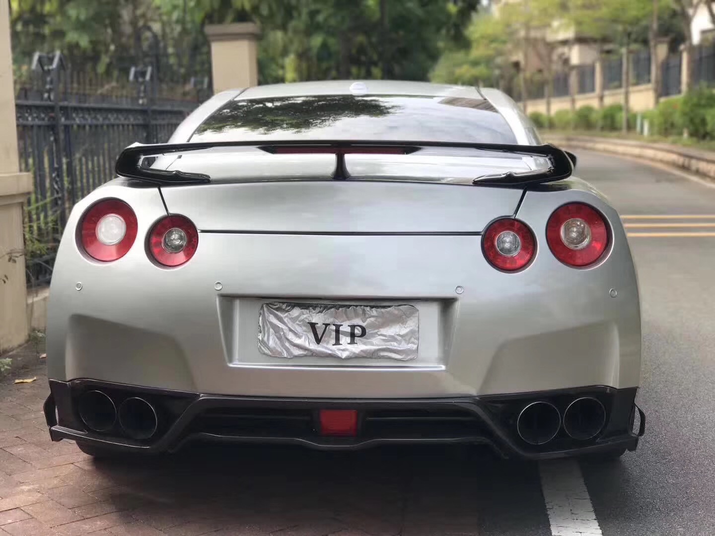 日产GTR落地198万，加快猛兽，东洋站神