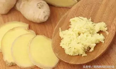 冬天泡脚护脚的方法,养生泡脚又到了冻手冻脚的季节了