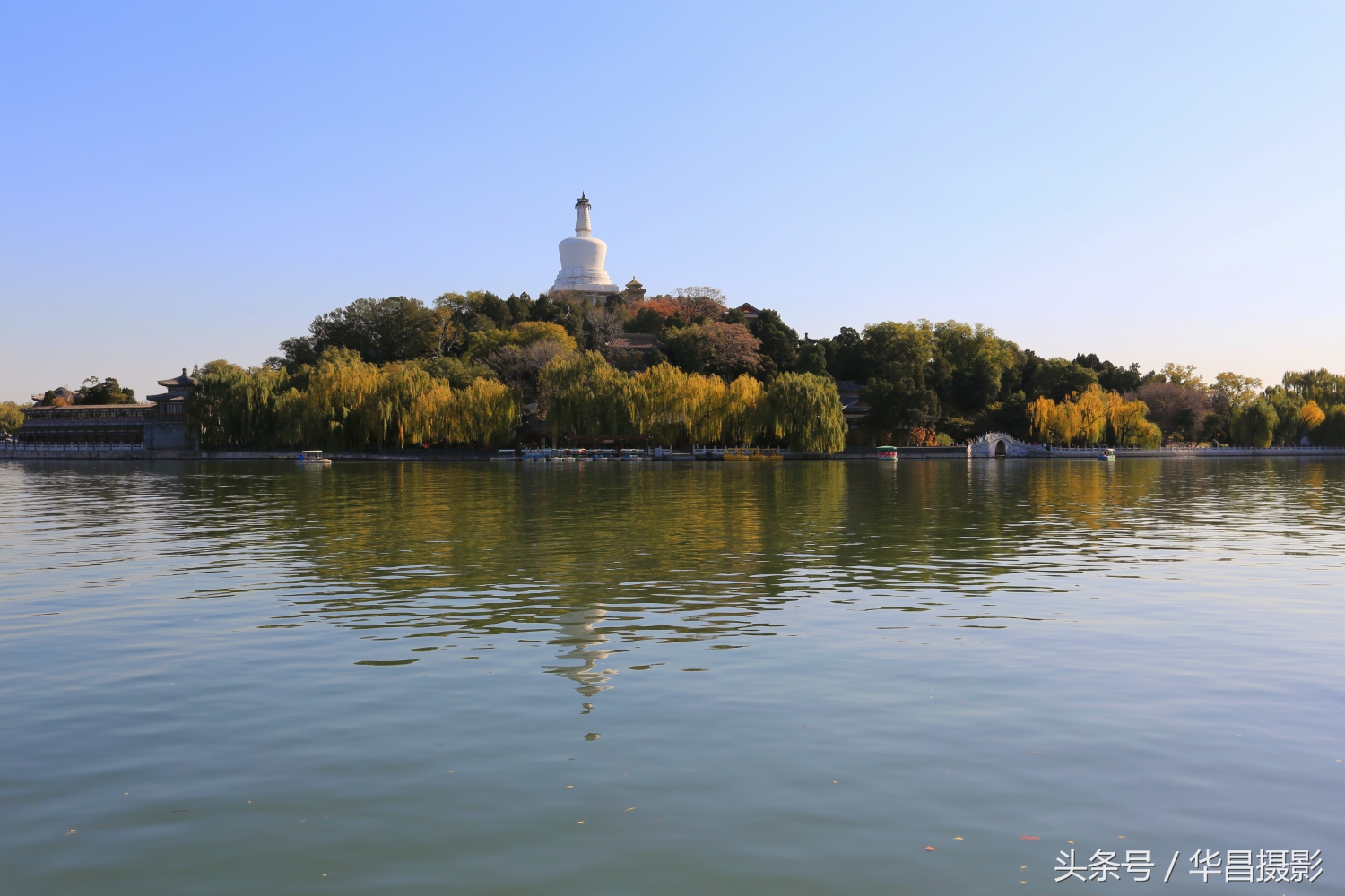 让我们荡起双桨的白塔是哪里,让我们荡起双桨和白塔的故事