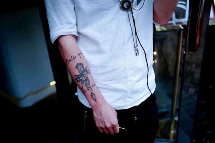 徕卡q如何连接手机,徕卡q-p值得买吗