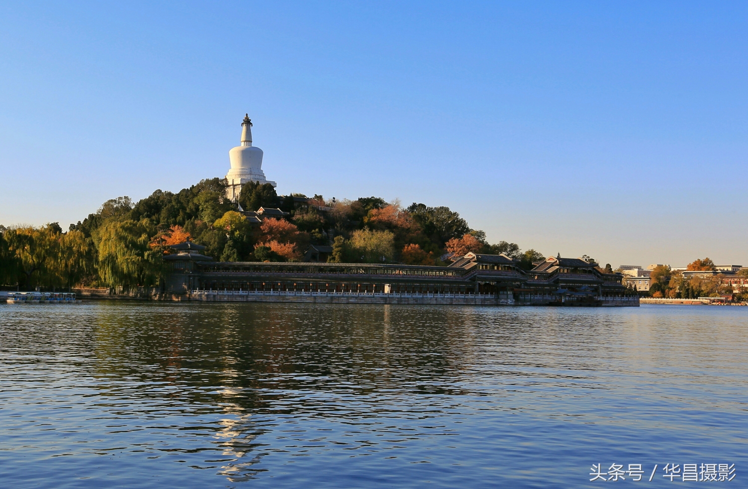 让我们荡起双桨的白塔是哪里,让我们荡起双桨和白塔的故事