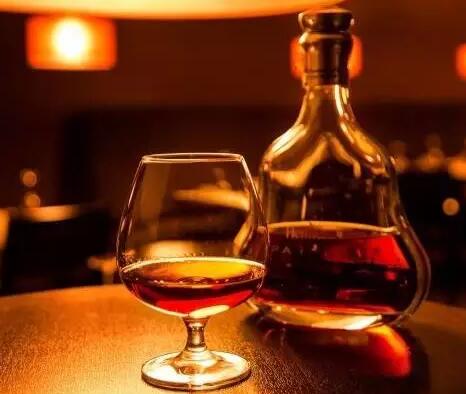 马爹利xo干邑白兰地饮用方式,轩尼诗干邑白兰地的饮用方法