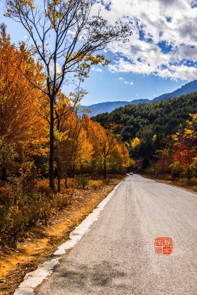 泸沽湖洗涤心灵的纯净之地,泸沽湖迷人的倒影