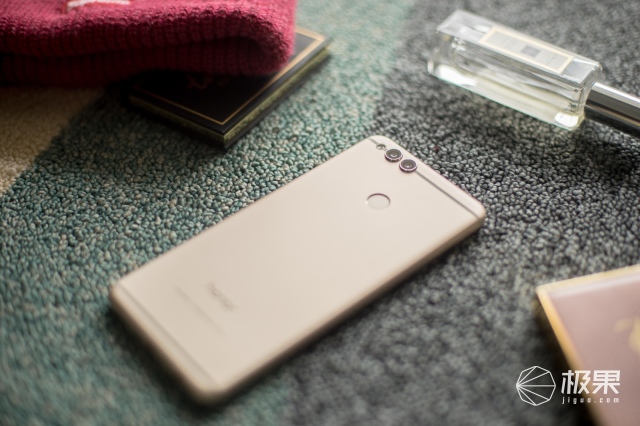 千元手机性能续航排名第一,荣耀畅玩7x详细评测