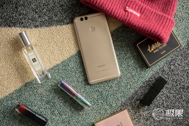 千元手机性能续航排名第一,荣耀畅玩7x详细评测