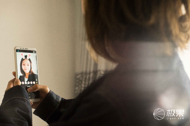 千元手机性能续航排名第一,荣耀畅玩7x详细评测