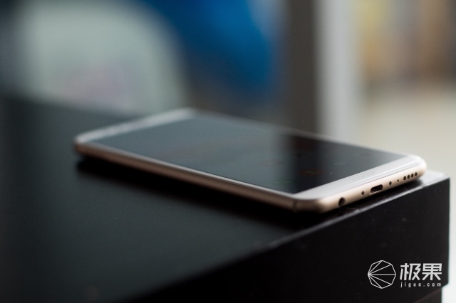 千元手机性能续航排名第一,荣耀畅玩7x详细评测