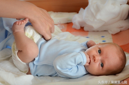 女宝宝红屁前面怎么处理,宝宝红屁屁妈妈应该注意什么
