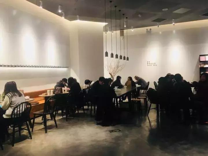 喜茶的山寨罗生门 (最近很火的山寨喜茶)