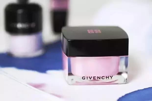 学生*党**必备的护肤品！这些尖货我一个都不想错过！