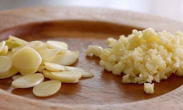 冻疮会一下子肿起来吗,冻疮会使手变粗