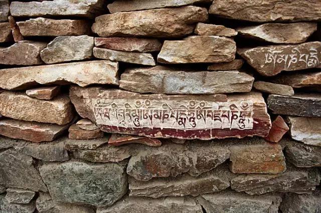 巴格玛尼墙到石渠多少公里,世界之最古城墙长城