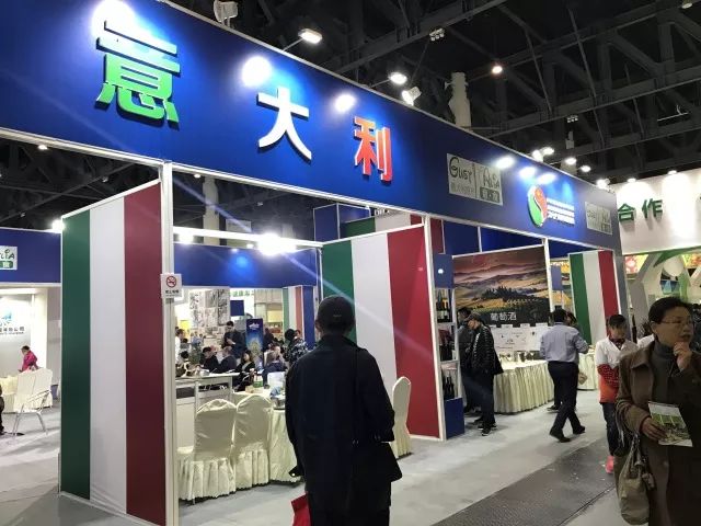 田田深入2017四川农博会，逛一圈，胖5斤！