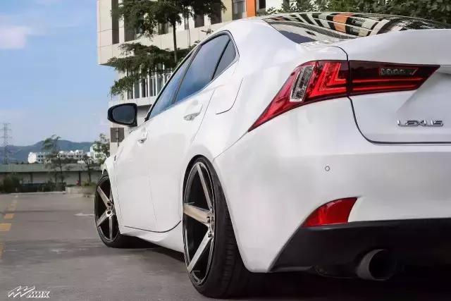 is200经典造型,is200改出高级感