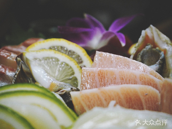 表白被拒的心，只有这家的海鲜刺身可以治愈