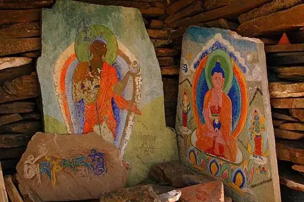 巴格玛尼墙到石渠多少公里,世界之最古城墙长城