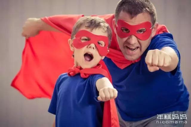 爸爸妈妈全职带孩子好吗,爸爸独自带娃是种什么体验