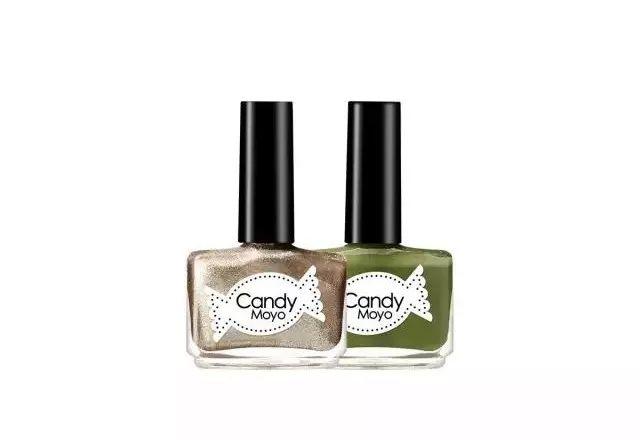 适合夏天显白的指甲油,显白大气夏款指甲油颜色推荐