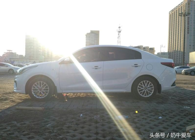 起亚k2自动挡汽车值得买吗,起亚k2手动挡二手车质量怎样