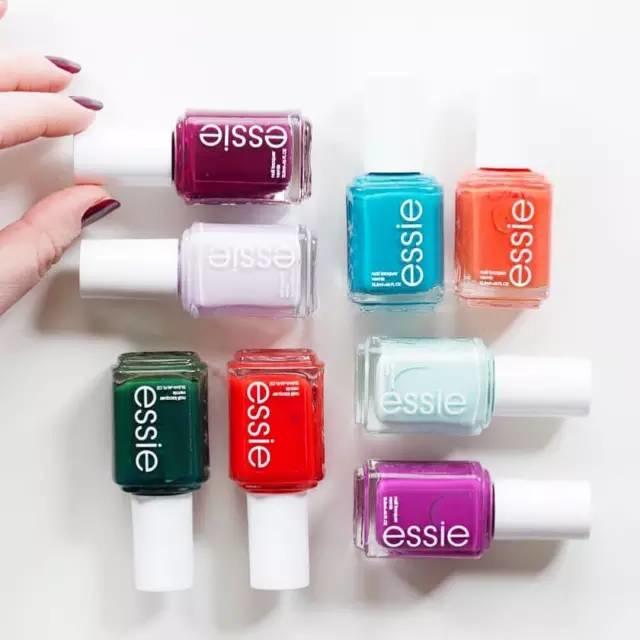 适合夏天显白的指甲油,显白大气夏款指甲油颜色推荐