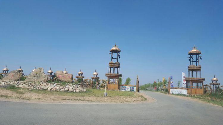 恩格贝沙漠自驾游,走进原始森林房车游记