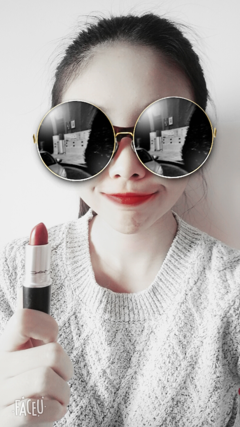 90后美妆店老板娘的日常,90后美妆网店小姐姐