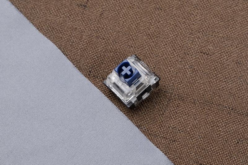 机械键盘基础款和炫酷,炫酷好样的机械键盘