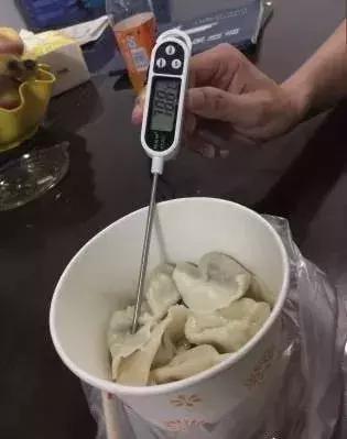 天气再冷，过烫的食物也别急着吃，一不小心就……