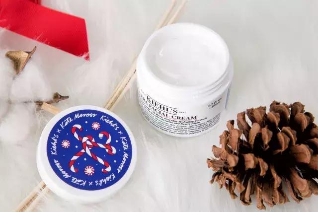 抛弃那些超级美的官方宣传图，圣诞限量还值不值得买？