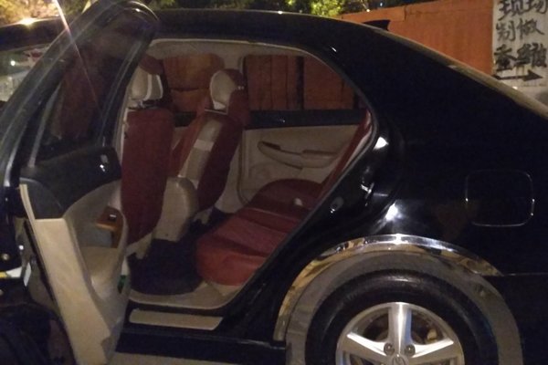 比亚迪f62009款财富版配置,比亚迪f62010二手车多少钱