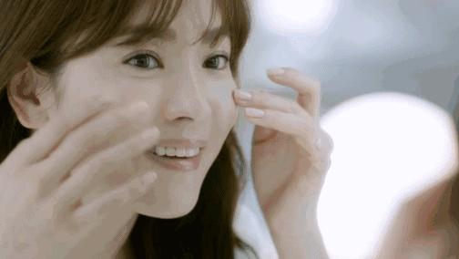 bb霜遮瑕美白不脱妆保湿底妆精华,好用又平价的持妆效果好bb霜推荐