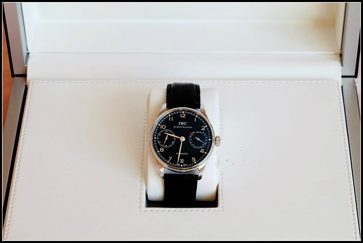 万国最新款葡7,在意大利买苹果手机多少钱