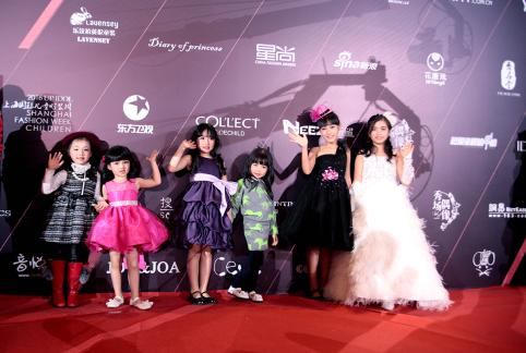 广西童模李柔欣荣登儿童时装周