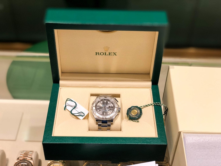 劳力士游艇名仕40mm上手效果,劳力士灰名仕游艇