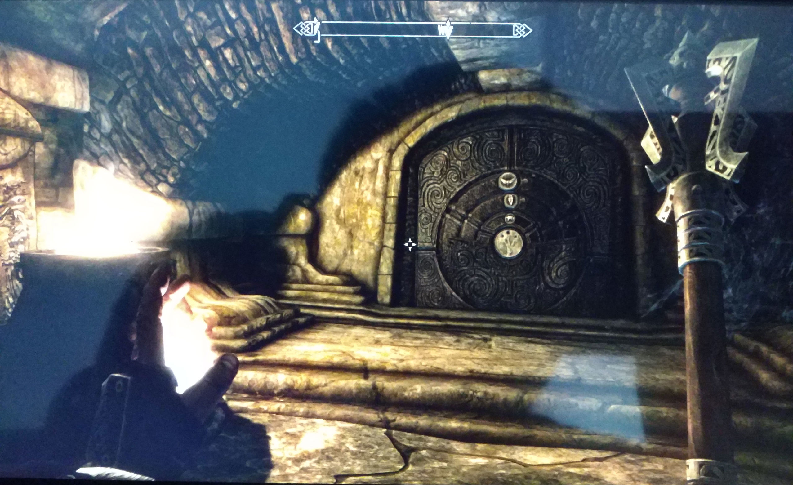 switch上古卷轴5怎么切换第三人称,switch上古卷轴5可以锁定目标吗