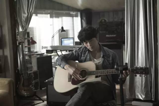 这是一部色而不淫，淫而不荡的电影