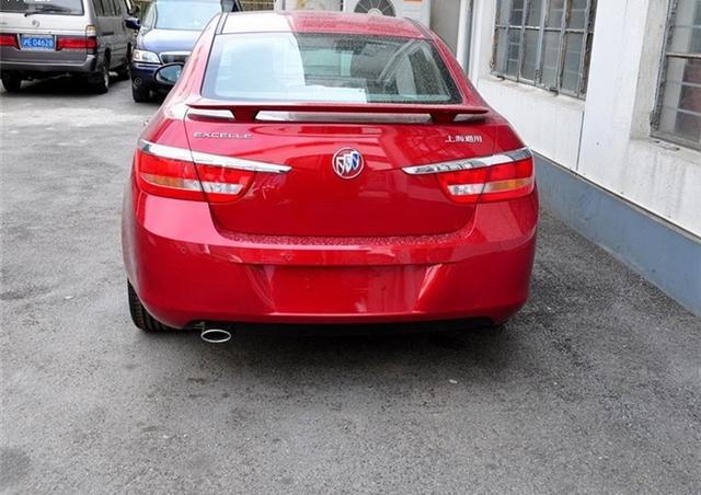 网红凤姐的豪华座驾，网友直呼“这辆车配不上你”