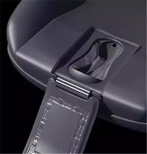 女司机看过来，开车尿急找不到厕所怎么办？