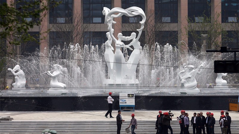 杭州音乐喷泉是亚洲第一大喷泉,杭州西湖音乐喷泉最新视频