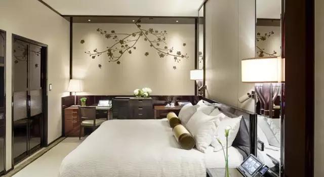 一开始我也不懂，为什么名人都爱住这些老酒店，直到...