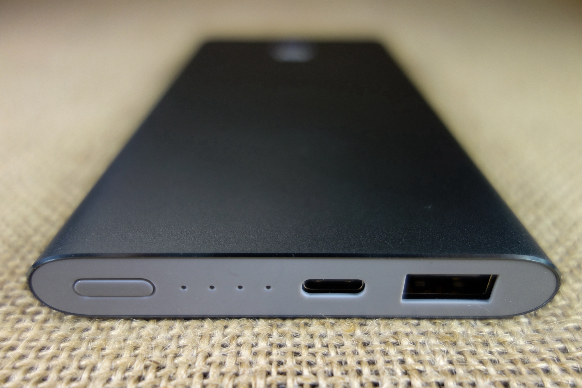 小米移动电源10000高配版评测,小米10000mah的移动电源