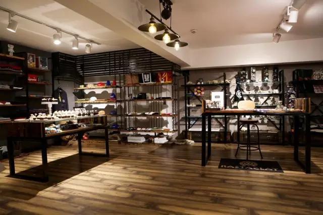 一个来自意大利的新兴潮牌,rastaclat潮牌