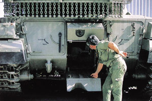 历经数次战争洗礼的以色列“梅卡瓦”主战坦克