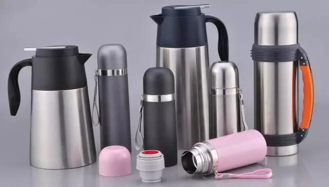 保温杯怎么选择保温效果好 (保温杯怎么挑选比较保温时间长的)