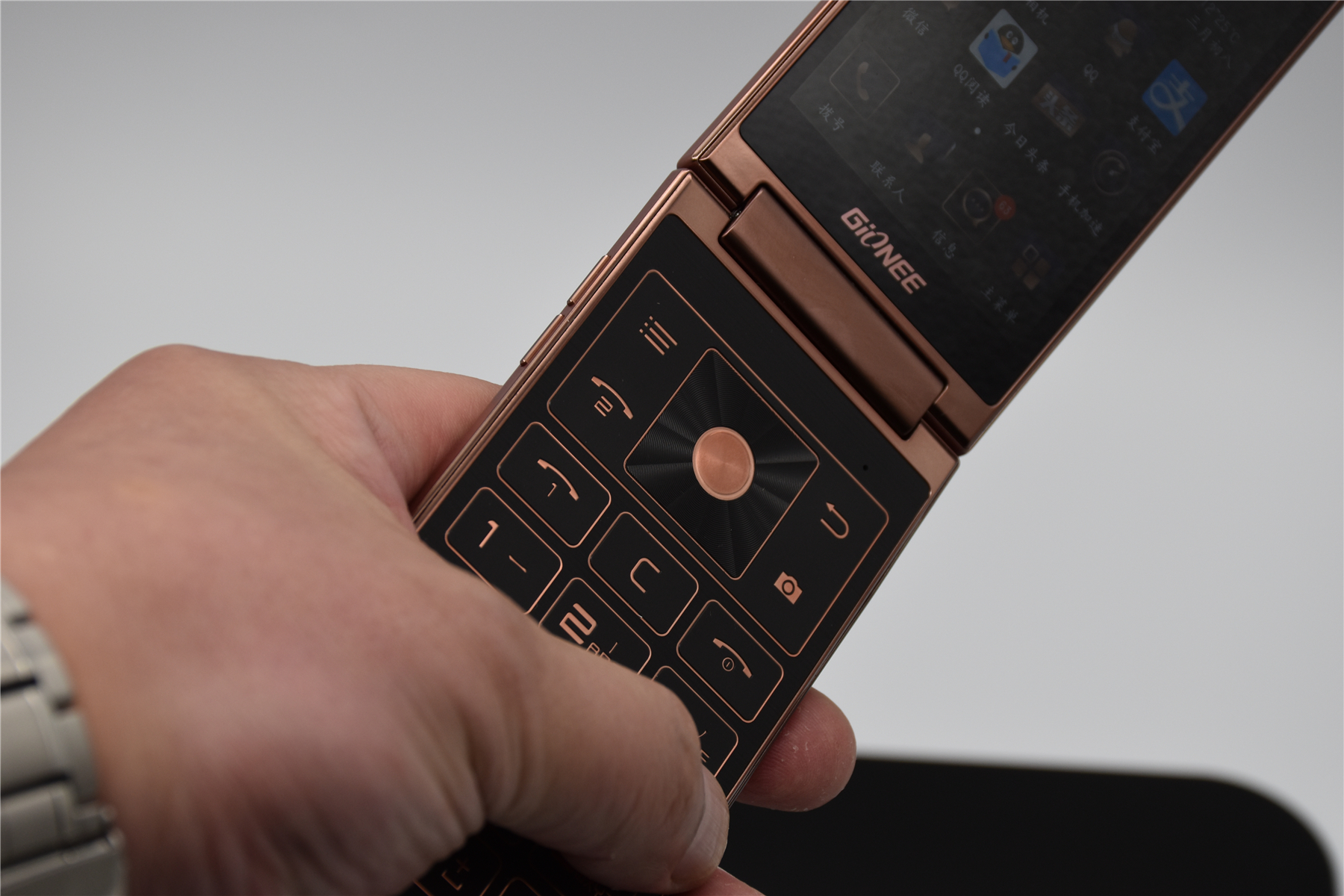 金立w909手机评测视频,金立w909新的多少钱