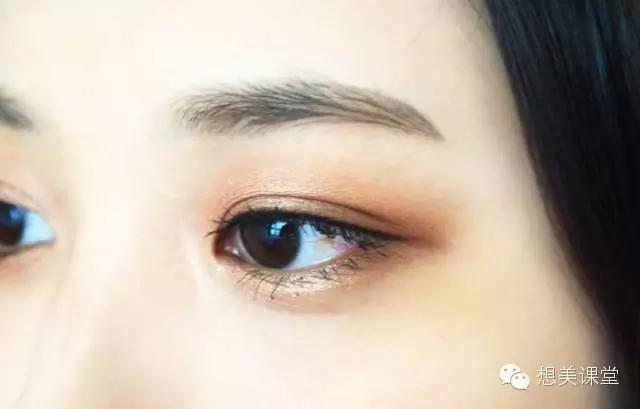 好多眼影盘怎么用,好漂亮的眼影盘不知道用哪个