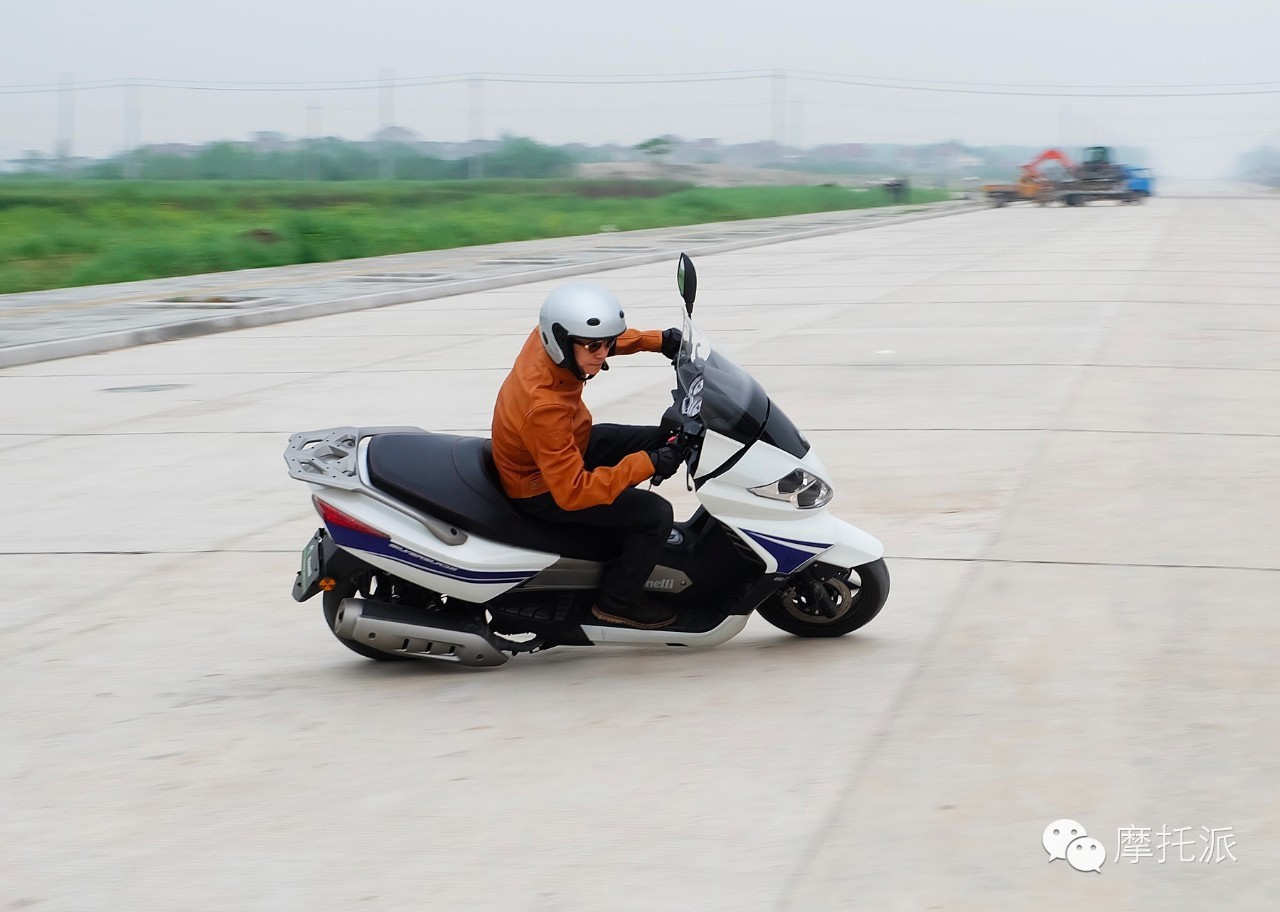 全国首测2016款银刃-刃在烧