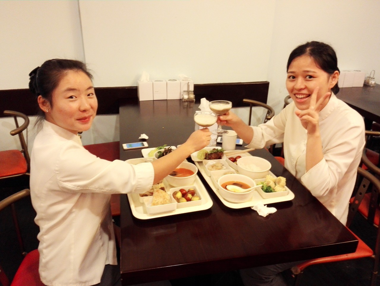 棣欐牸閲屾媺閰掑簵鐣欎汉妗堜緥,棣欐牸閲屾媺鐣欎汉鏀跨瓥