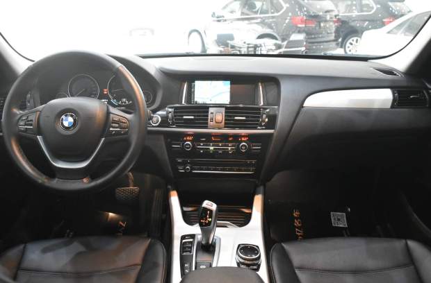 2013年宝马x3红色二手车报价,二手宝马x32015款